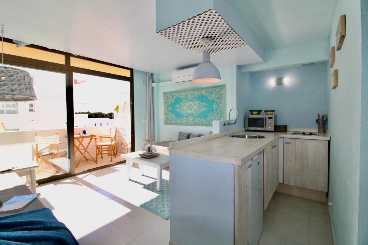 Agradable Apartamento Con Terraza En Formentera Es Pujols Εξωτερικό φωτογραφία