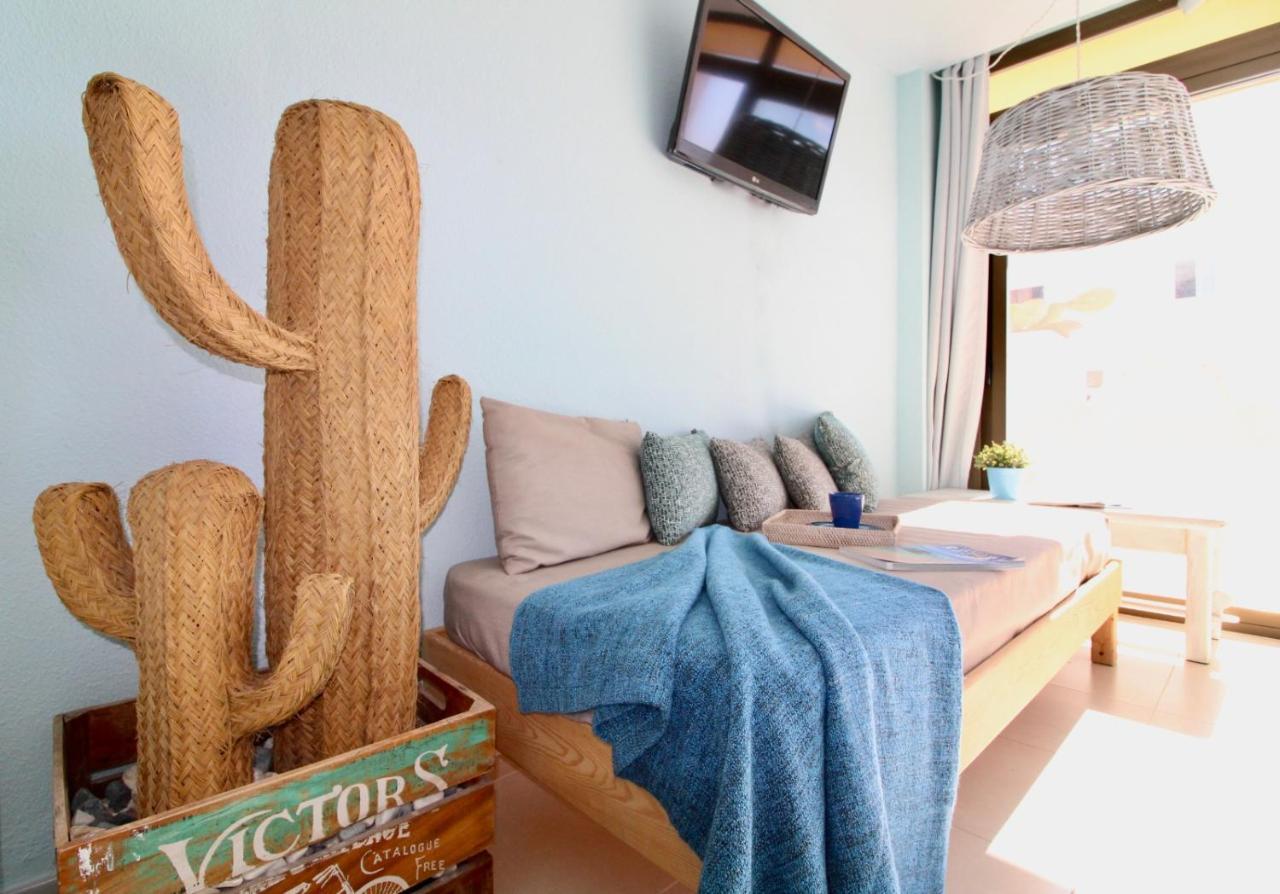 Agradable Apartamento Con Terraza En Formentera Es Pujols Εξωτερικό φωτογραφία