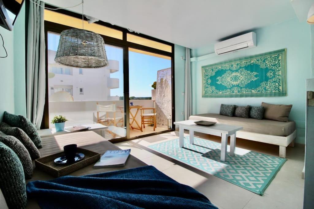 Agradable Apartamento Con Terraza En Formentera Es Pujols Εξωτερικό φωτογραφία